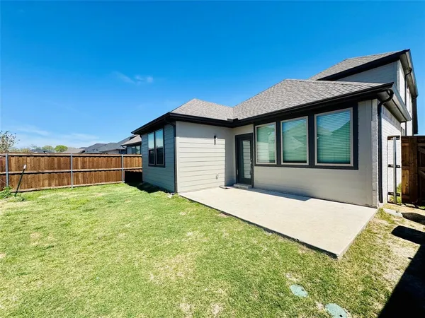 $379,000 | 589 Woodland Avenue, Lavon, TX 75166