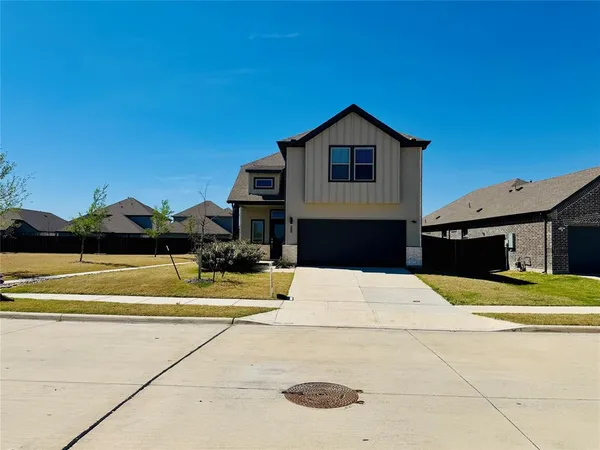 $379,000 | 589 Woodland Avenue, Lavon, TX 75166