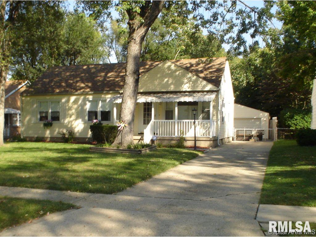 2408 South Walnut Street Springfield, IL 62704 - Photo 1 of 22