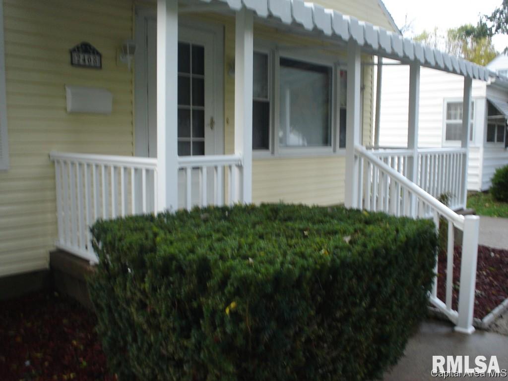 2408 South Walnut Street Springfield, IL 62704 - Photo 2 of 22