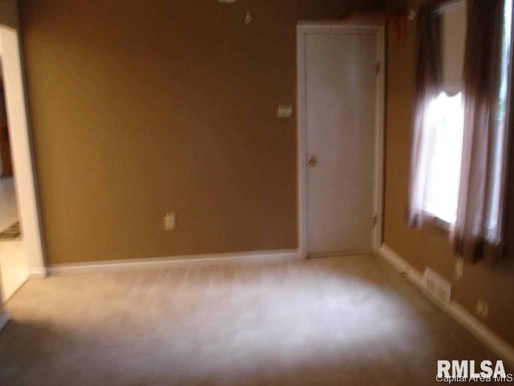 2408 South Walnut Street Springfield, IL 62704 - Photo 8 of 22