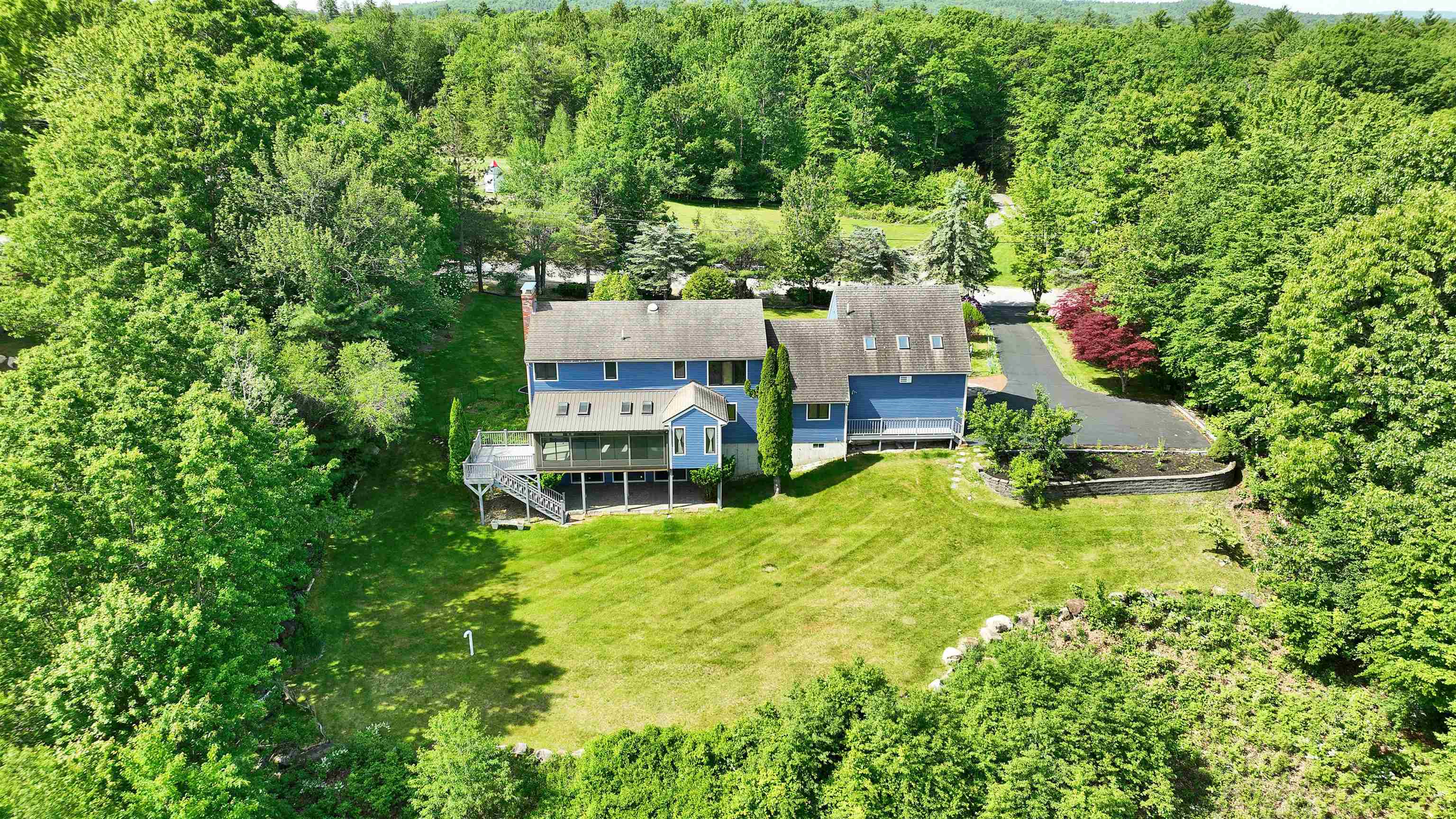 8 Longview Drive Bow, NH 03304 - Photo 6 of 59