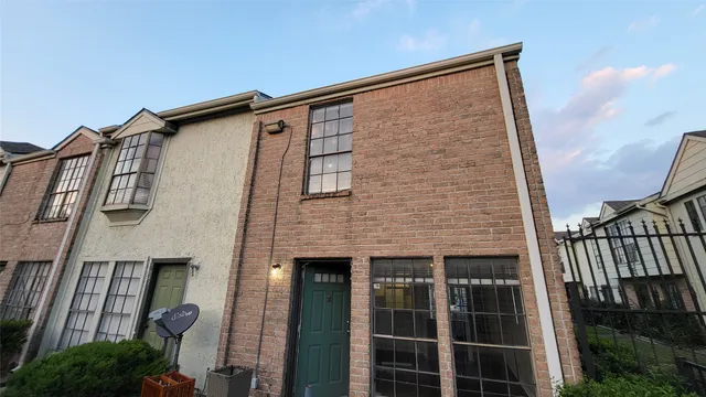 $1,350 | 8641 Victorian Village Drive, Unit 8641, Houston, TX 77071