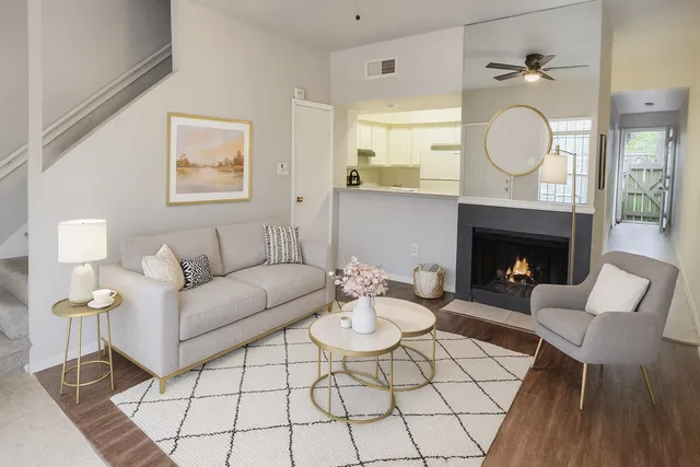 $1,350 | 8641 Victorian Village Drive, Unit 8641, Houston, TX 77071