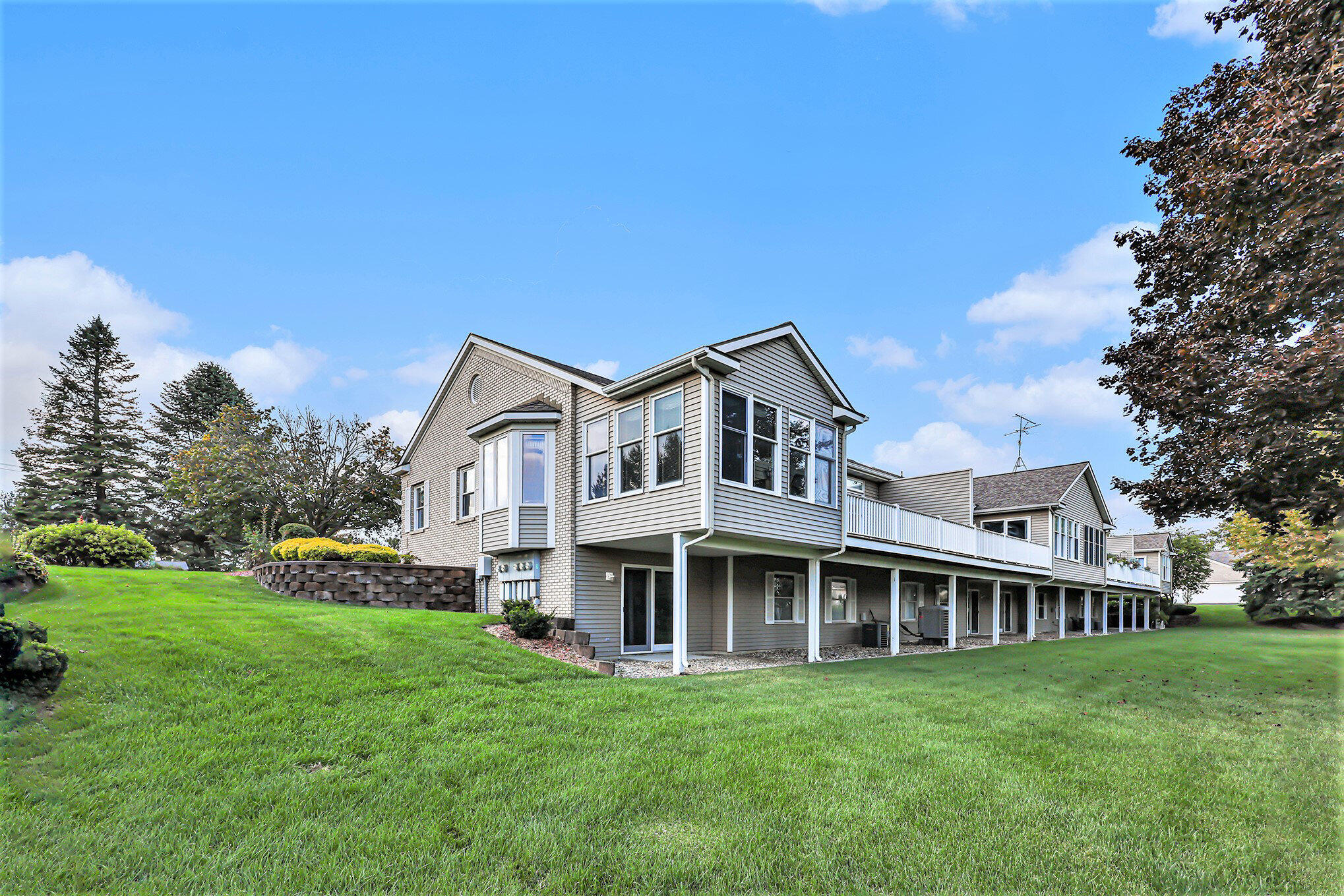 6714 Cedar Grove West Jenison, MI 49428 - Photo 2 of 23 025_file_720