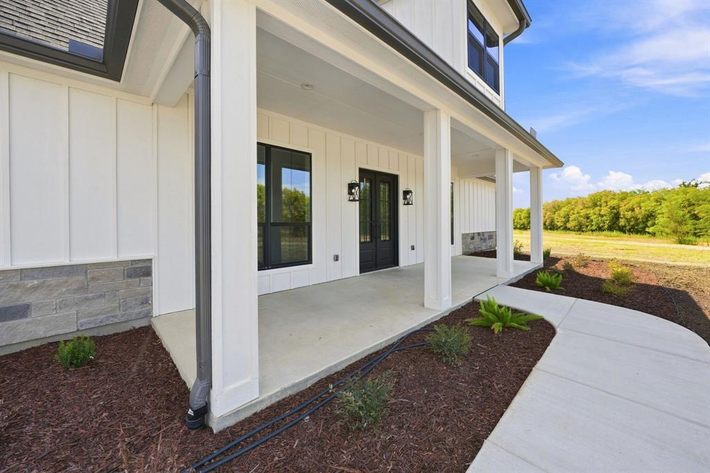 13929 Jackson Road Ponder, TX 76259 - Photo 3 of 36 Gallery Image 3