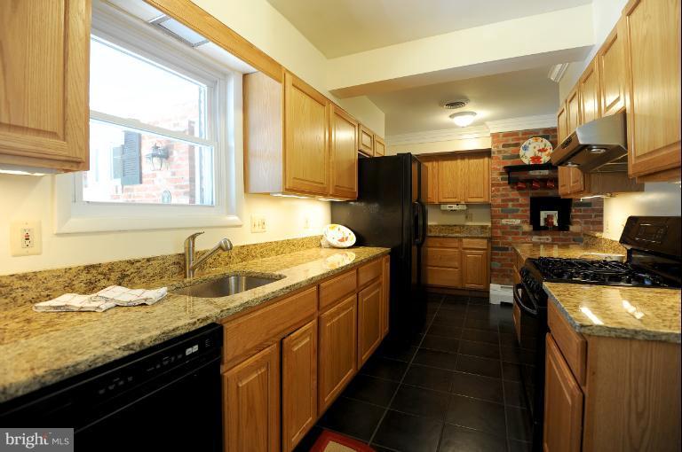 4311 Ferry Landing Road Alexandria, VA 22309 - Photo 11 of 23 Kitchen