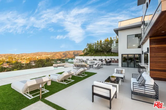 $27,500 | 4338 Gayle Drive, Tarzana, CA 91356