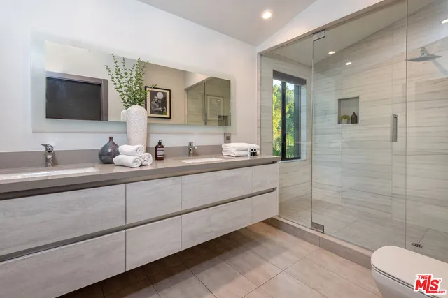 $27,500 | 4338 Gayle Drive, Tarzana, CA 91356