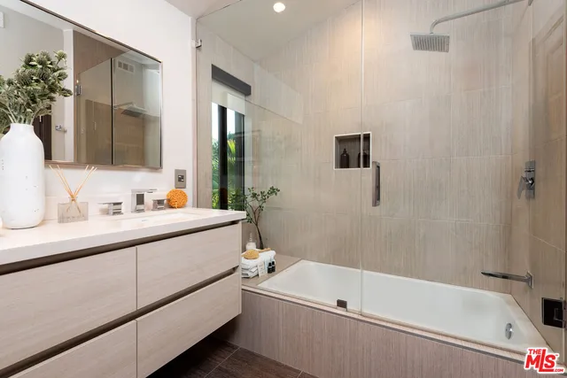 $27,500 | 4338 Gayle Drive, Tarzana, CA 91356