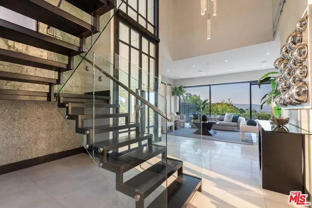 $27,500 | 4338 Gayle Drive, Tarzana, CA 91356