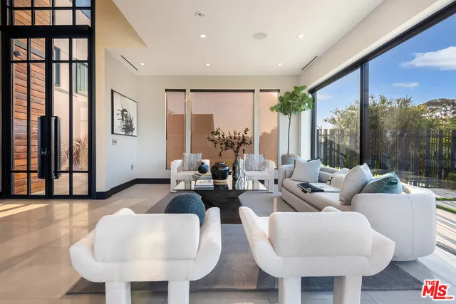 $27,500 | 4338 Gayle Drive, Tarzana, CA 91356