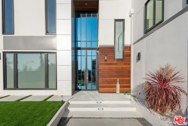 $27,500 | 4338 Gayle Drive, Tarzana, CA 91356