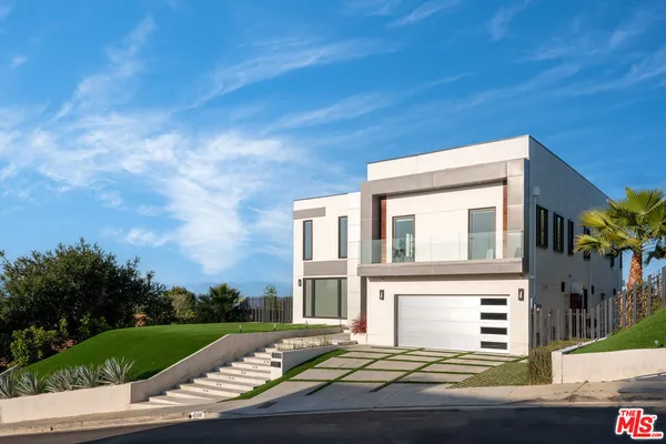 $24,900 | 4338 Gayle Drive, Tarzana, CA 91356
