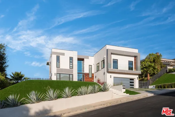$24,900 | 4338 Gayle Drive, Tarzana, CA 91356
