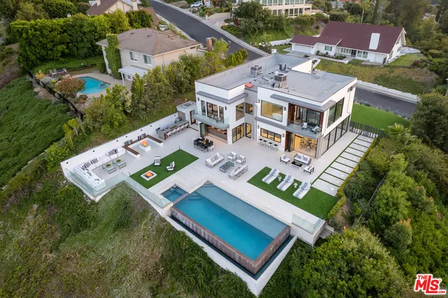 $27,500 | 4338 Gayle Drive, Tarzana, CA 91356