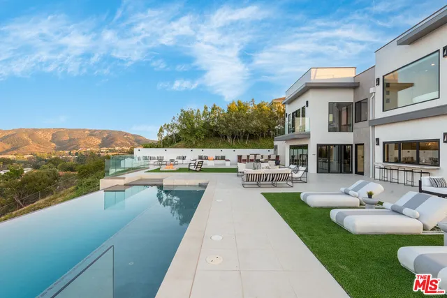 $27,500 | 4338 Gayle Drive, Tarzana, CA 91356