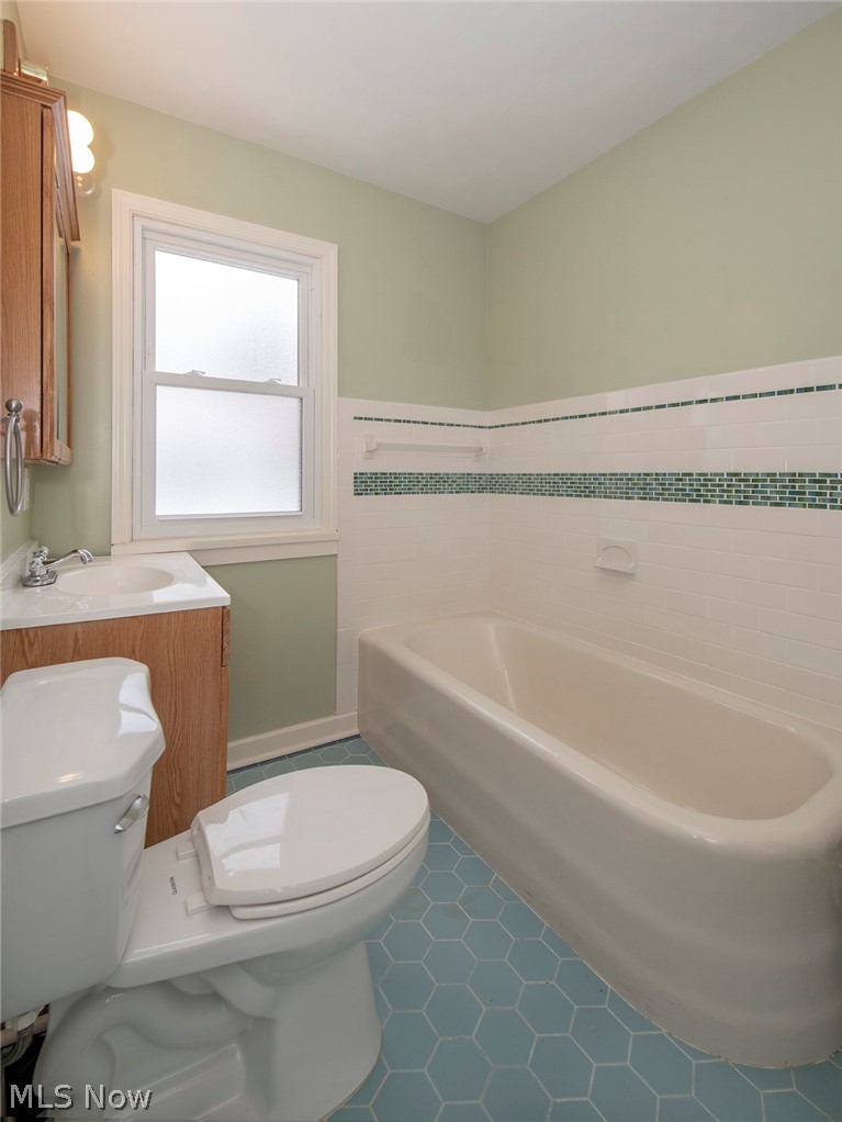 3610 Harvey Road Cleveland, OH 44118 - Photo 6 of 16 Gallery Image 6