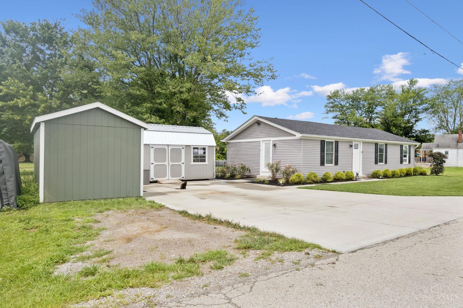 5287 Edman Road Batavia, OH 45103 - Photo 3 of 38 Gallery Image 3