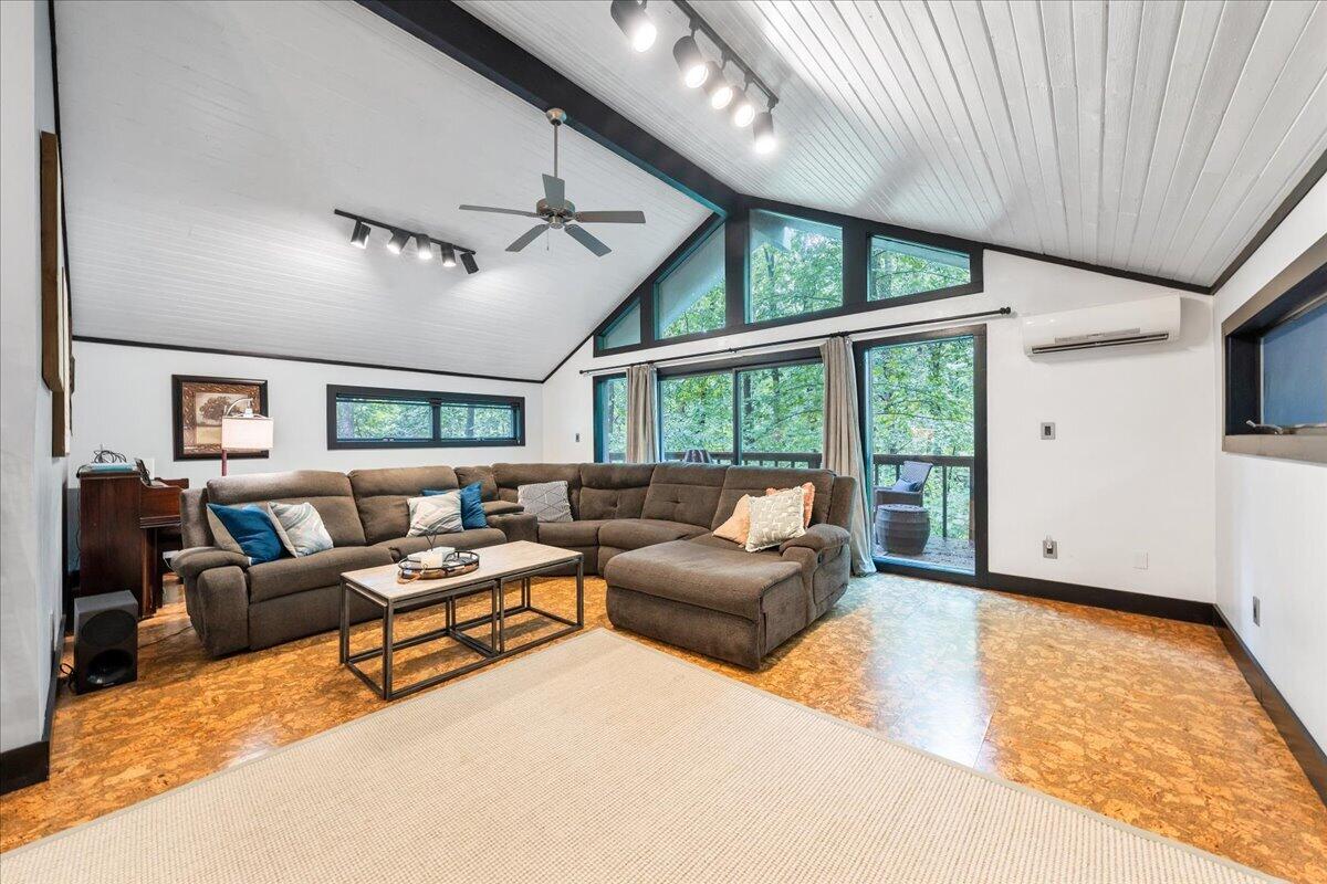 6227 Saddleridge Road Roanoke, VA 24018 - Photo 29 of 86 08-MIB08558