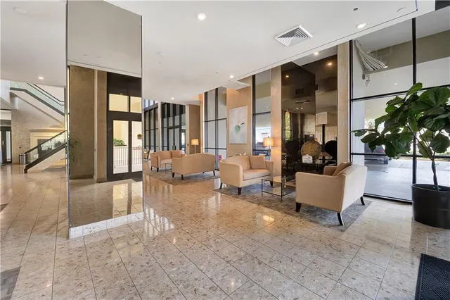 $874,000 | 300 Lake Marina Avenue, Unit 14DBW, New Orleans, LA 70124