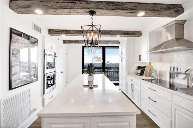 $874,000 | 300 Lake Marina Avenue, Unit 14DBW, New Orleans, LA 70124