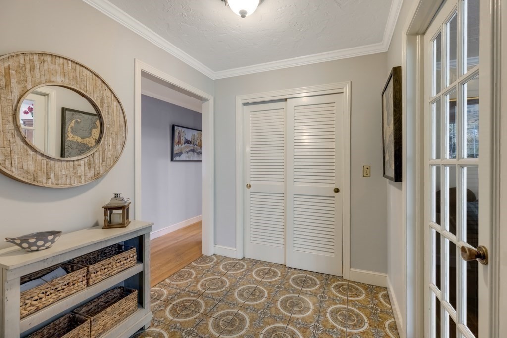 43 Myopia Road Quincy, MA 02169 - Photo 3 of 31 Gallery Image 3