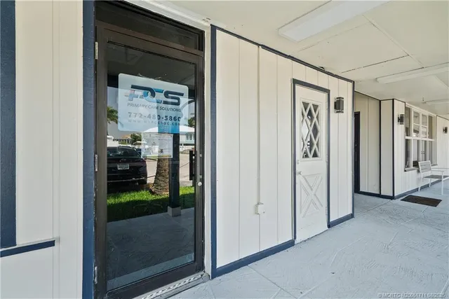 $193,700 | 173 Nettles Boulevard, Jensen Beach, FL 34957