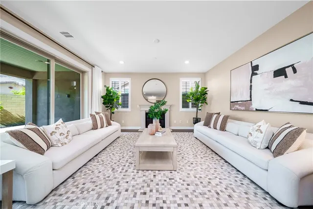 $6,800 | 111 Spoke, Irvine, CA 92618