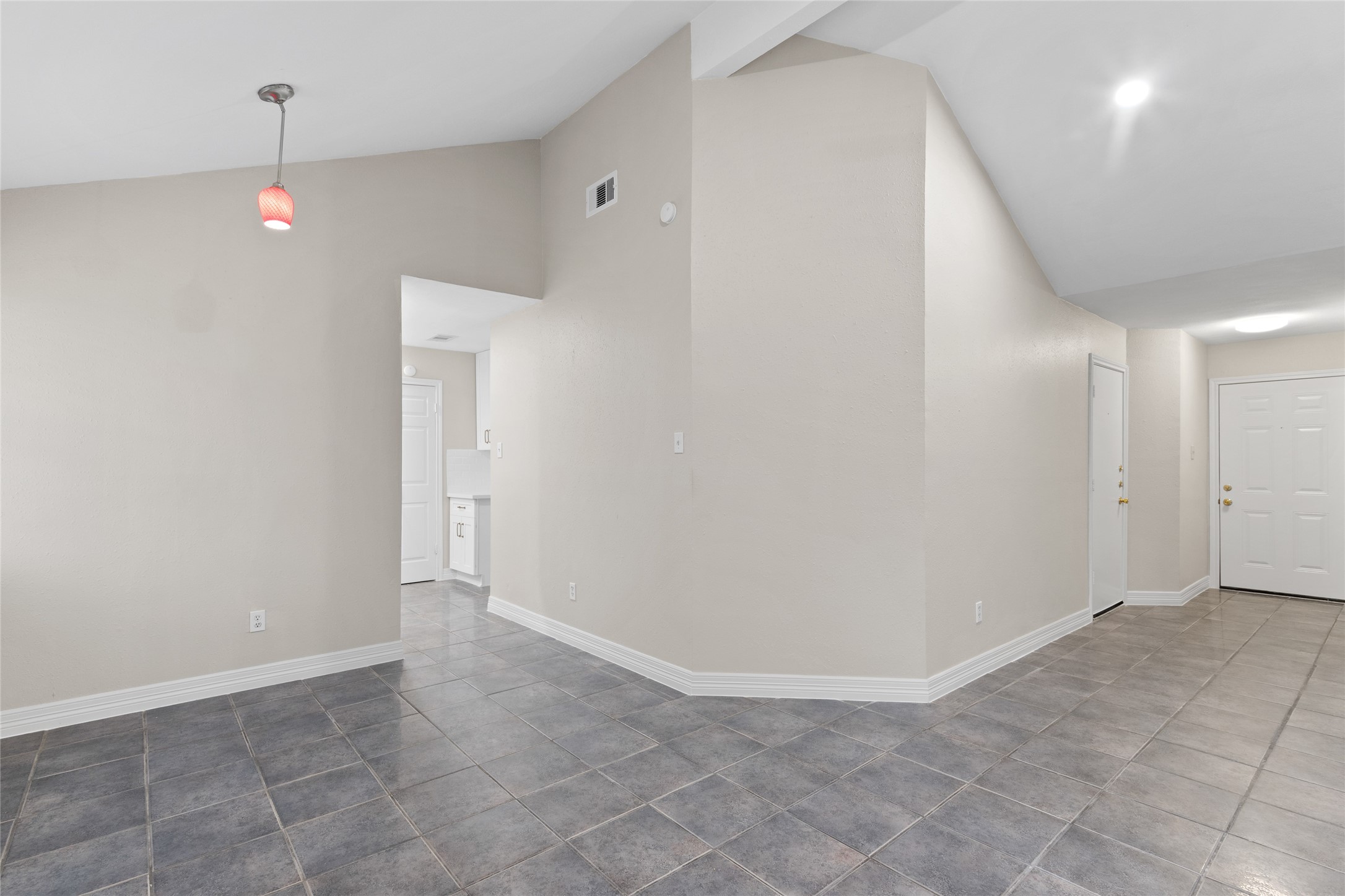 8314 Poplar Ridge Lane Humble, TX 77338 - Photo 5 of 20 a view of an empty room