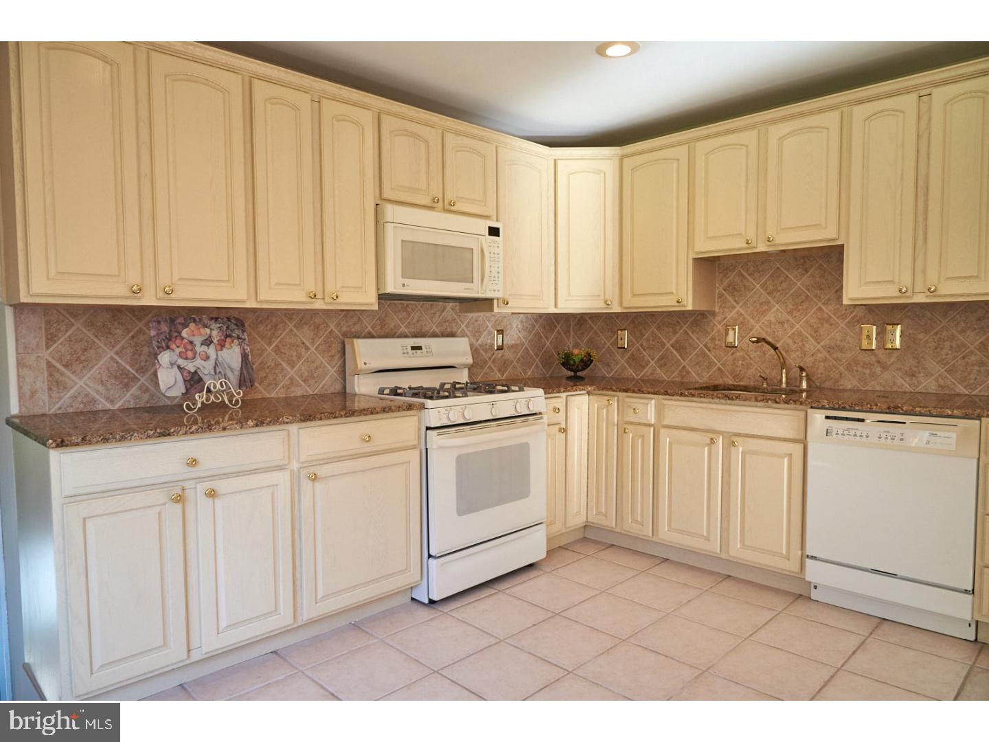 28 Kelinger Road Churchville, PA 18966 - Photo 8 of 25 Kitchen