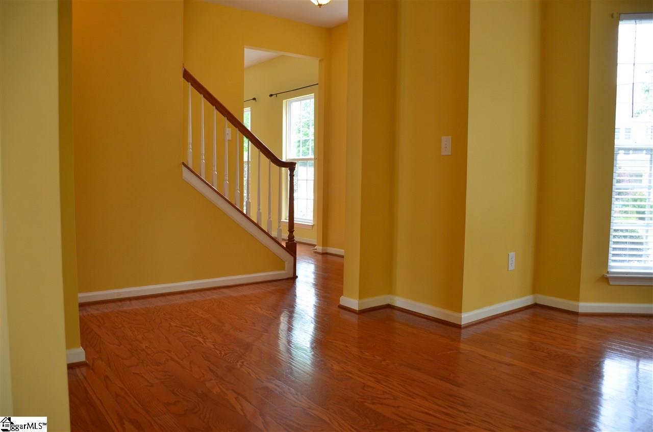201 Highgate Circle Greer, SC 29650 - Photo 3 of 33 Gallery Image 3