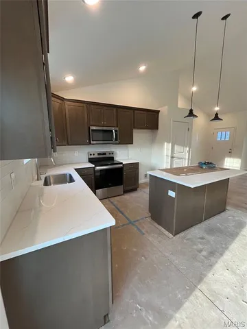 $312,900 | 801 Lakeway Drive, Labadie, MO 63055