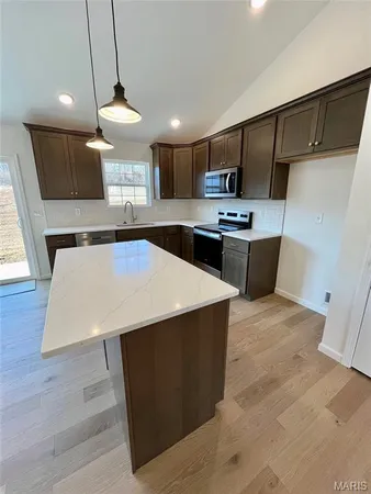 $312,900 | 801 Lakeway Drive, Labadie, MO 63055