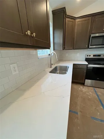 $312,900 | 801 Lakeway Drive, Labadie, MO 63055