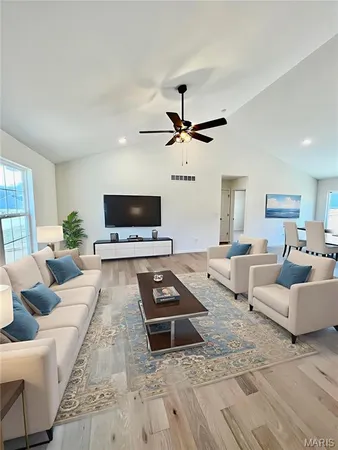 $312,900 | 801 Lakeway Drive, Labadie, MO 63055