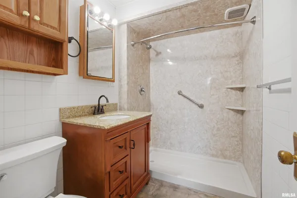 $319,900 | 3612 North Harvard Avenue, Peoria, IL 61611
