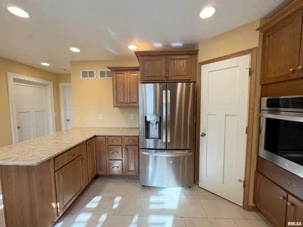 $319,900 | 3612 North Harvard Avenue, Peoria, IL 61611