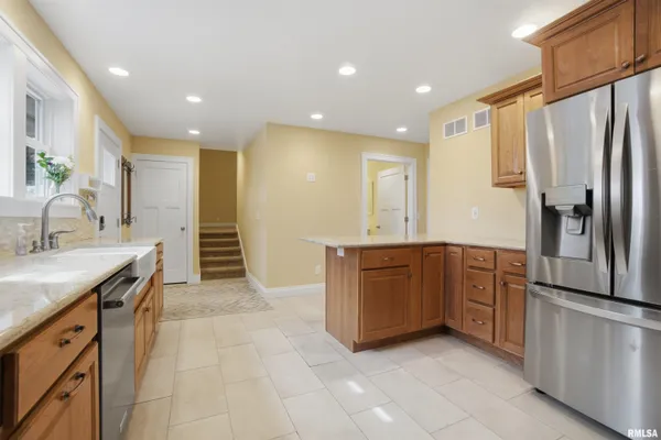 $319,900 | 3612 North Harvard Avenue, Peoria, IL 61611