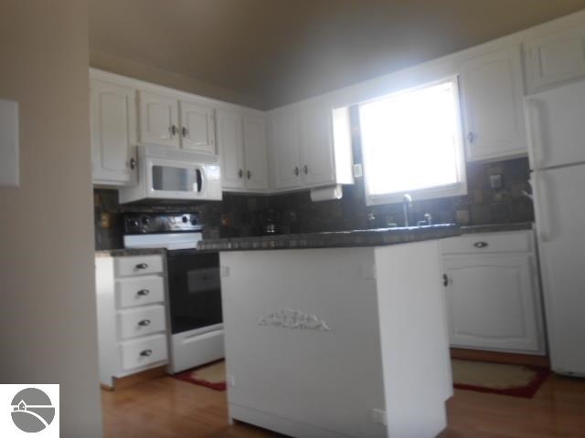 5215 South Nottawa Road Mount Pleasant, MI 48858 - Photo 8 of 18 1745146-7.JPG