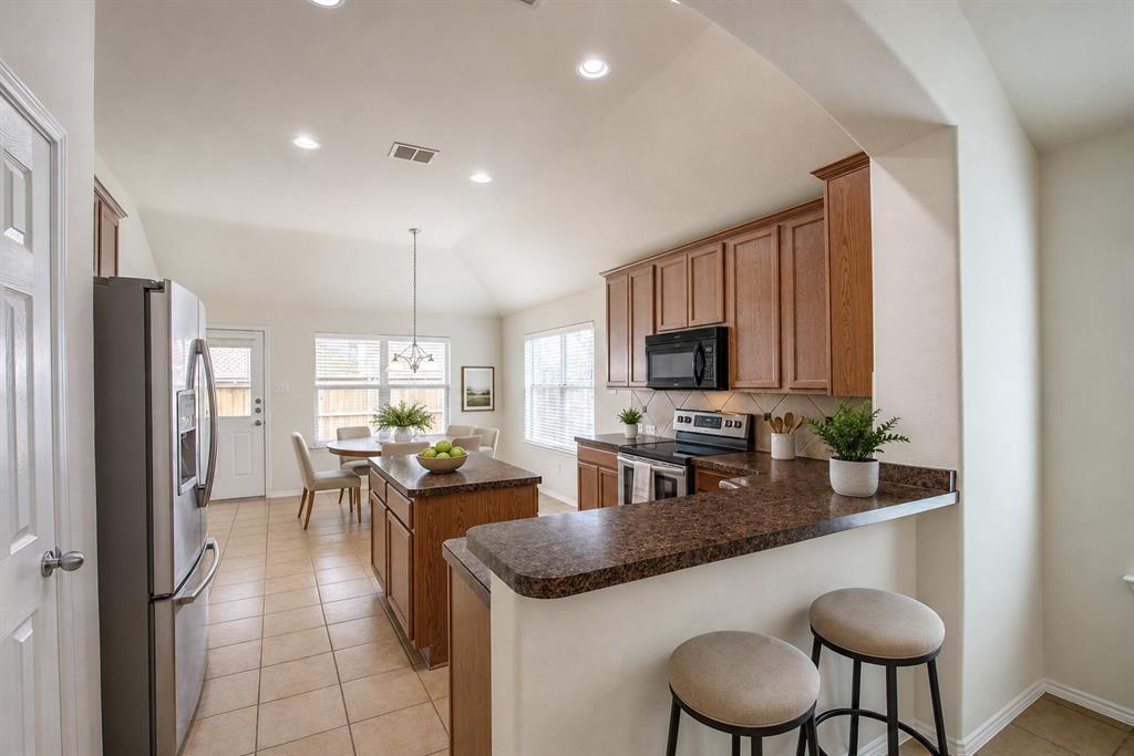 2011 Zavala Drive Forney, TX 75126 - Photo 6 of 15