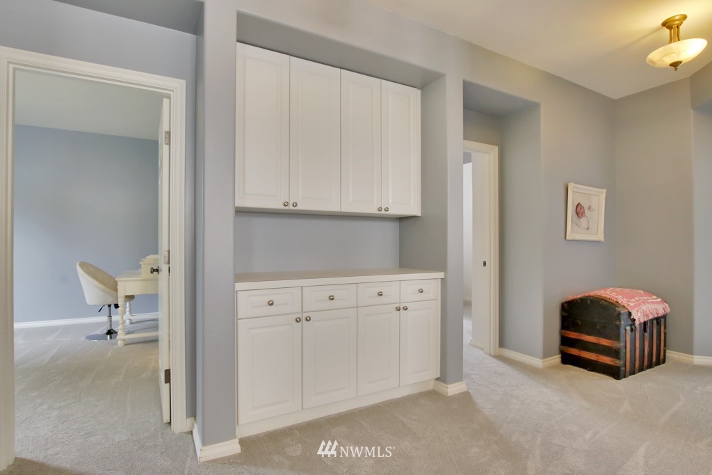 17043 166th Place Southeast Renton, WA 98058 - Photo 15 of 25 Gallery Image 15