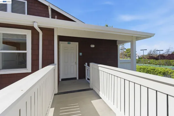 $319,000 | 22 Marina Lakes Drive, Richmond, CA 94804