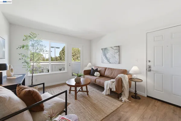 $319,000 | 22 Marina Lakes Drive, Richmond, CA 94804