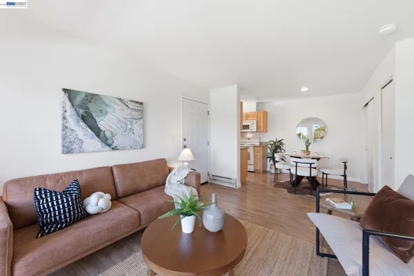 $319,000 | 22 Marina Lakes Drive, Richmond, CA 94804