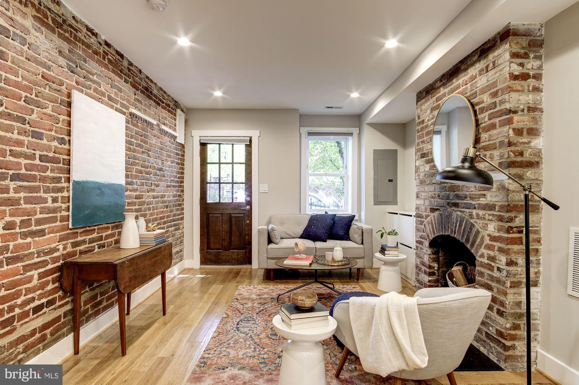 622 C Street Southeast Washington, DC 20003 - Photo 6 of 60