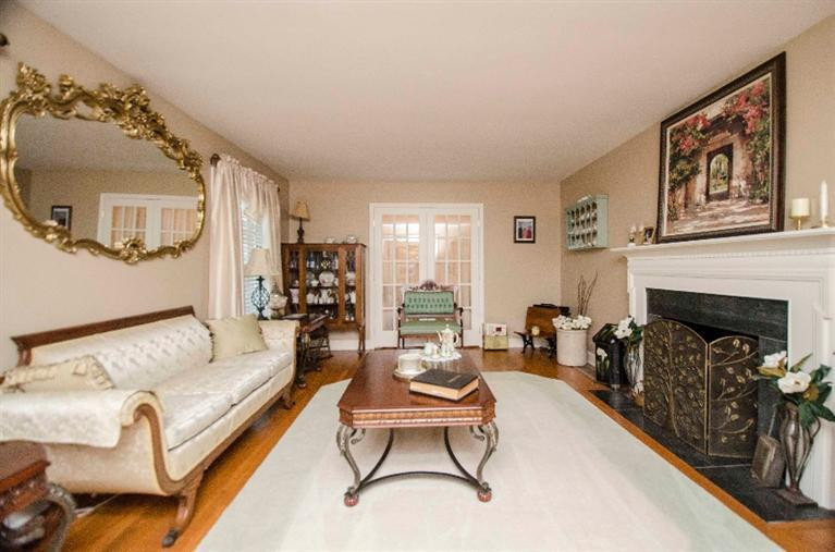2221 Hume Road Lexington, KY 40516 - Photo 8 of 46 Photo 8