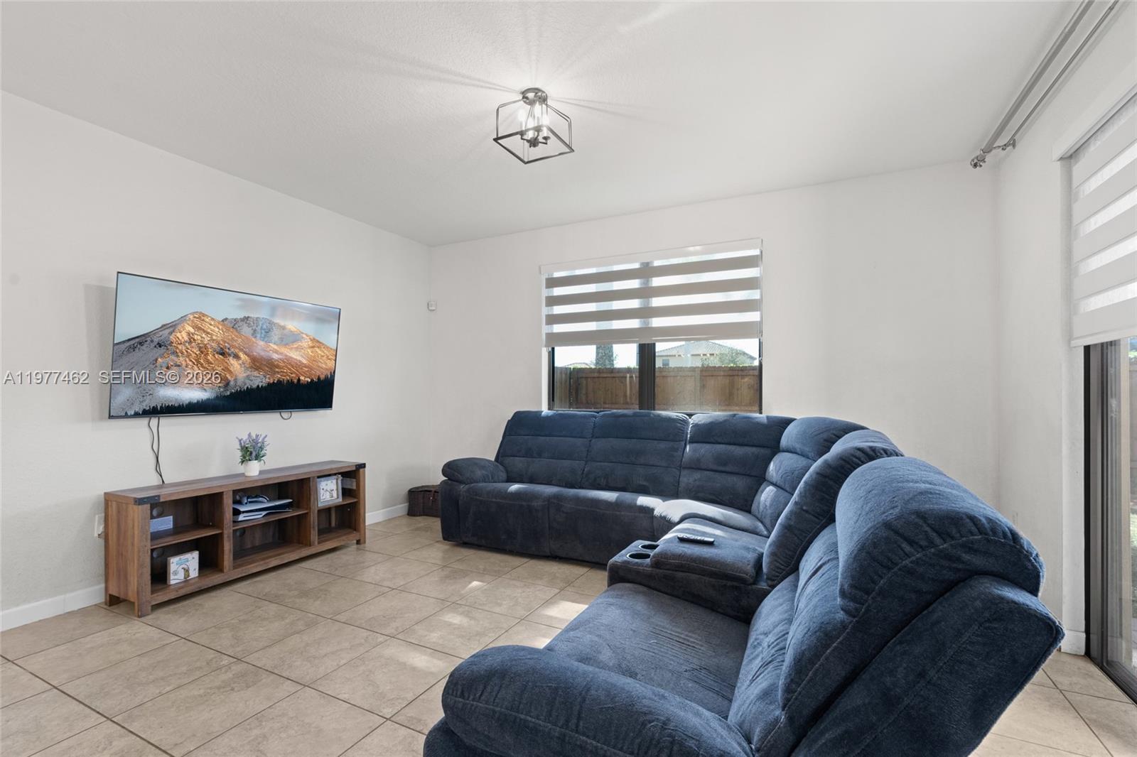 2380 Northeast 1st Street Homestead, FL 33033 - Photo 11 of 49
