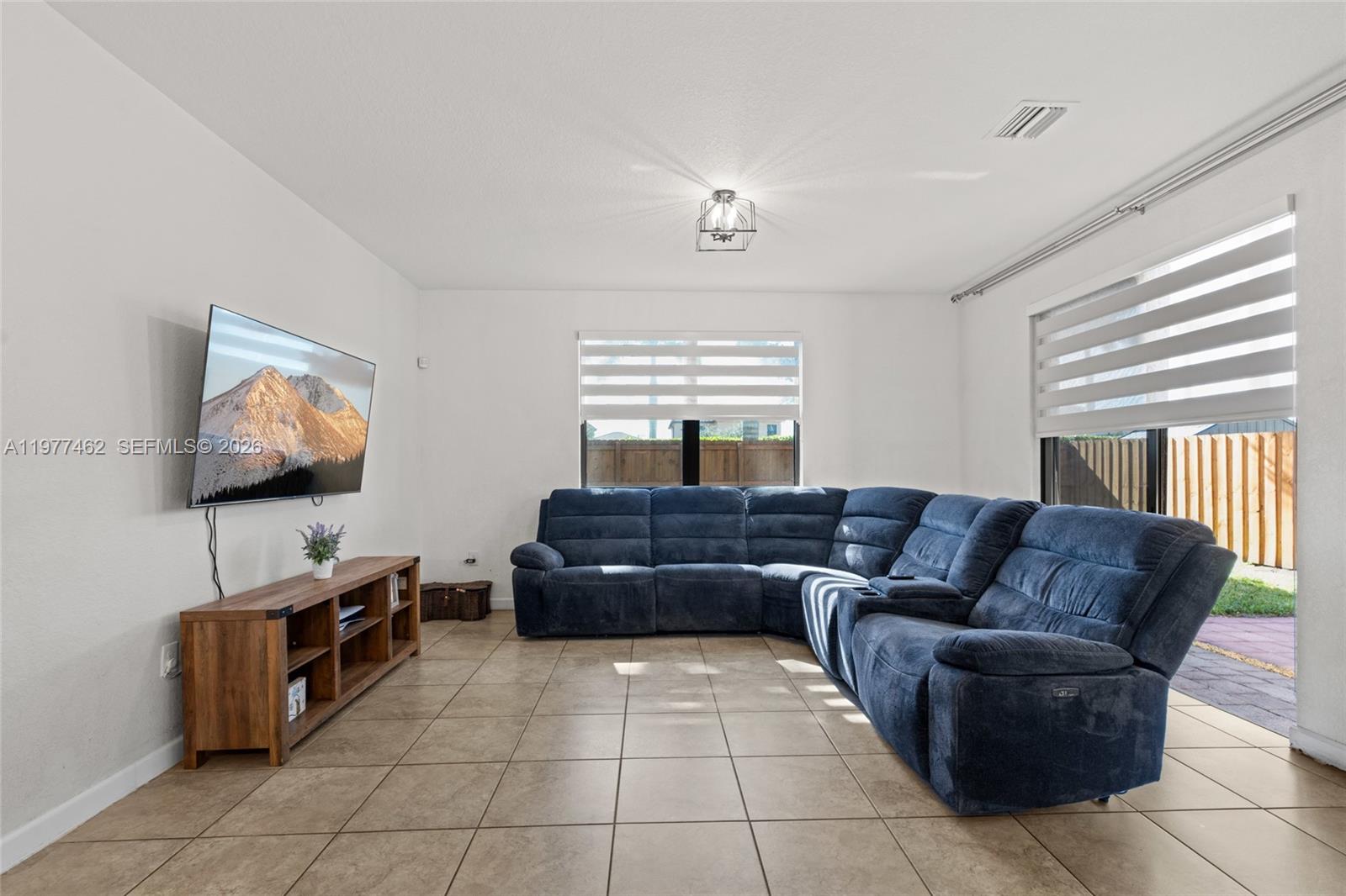 2380 Northeast 1st Street Homestead, FL 33033 - Photo 10 of 49