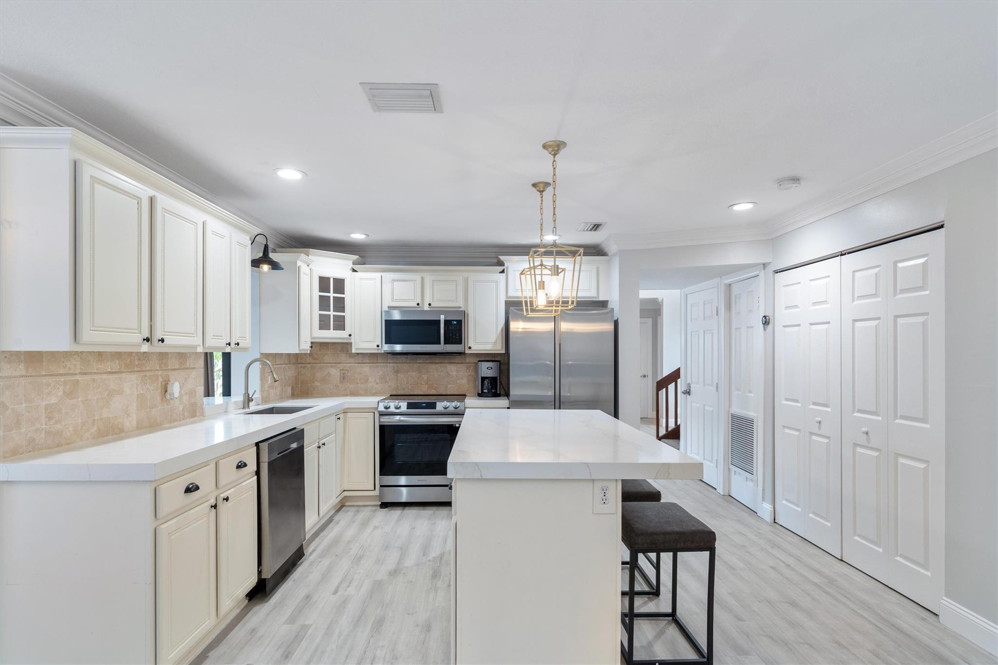 10037 Country Brook Road Boca Raton, FL 33428 - Photo 4 of 34 Photo 4